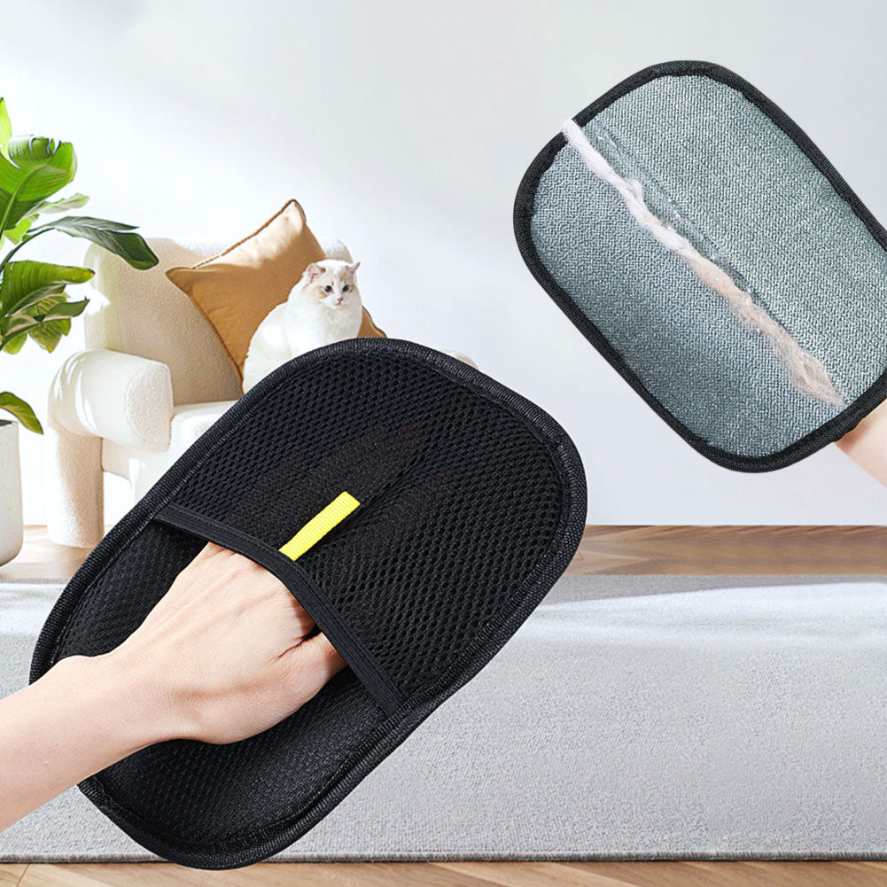 Pet grooming glove for dogs and cats