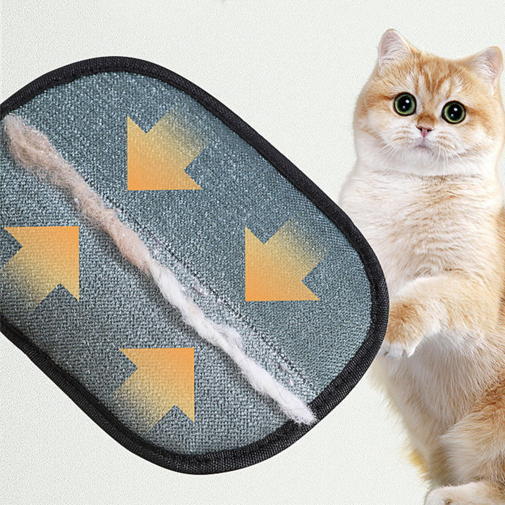 Gentle deshedding and massage glove for pets